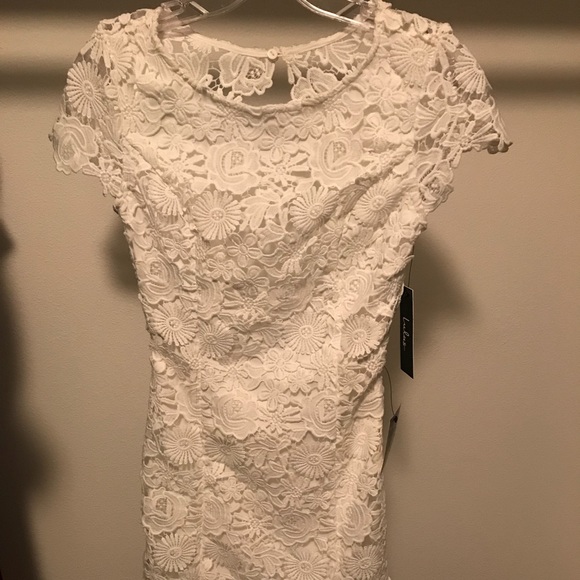 Women’s dress - Picture 3 of 3